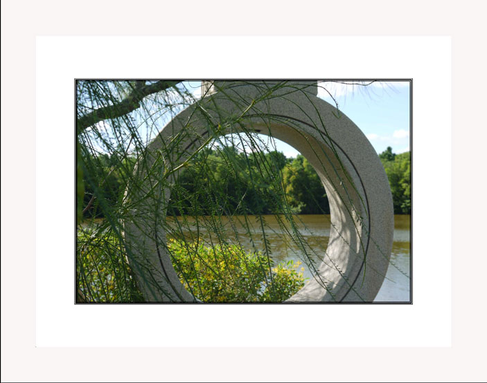 Icon in the Park white frame