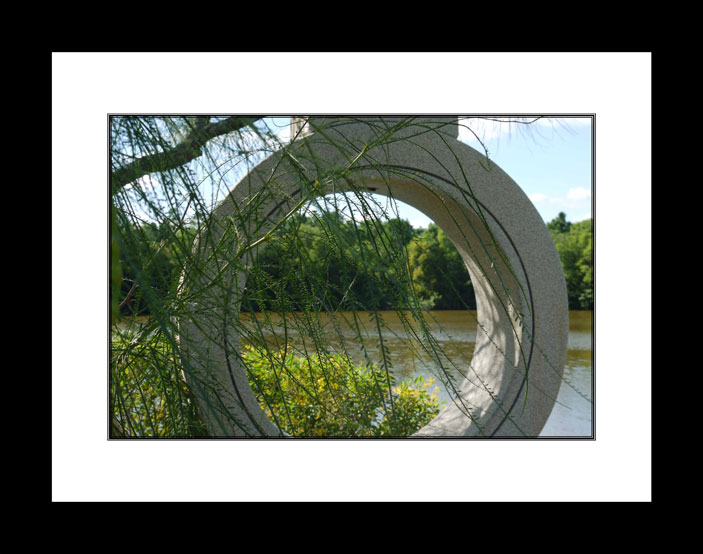 Icon in the park - black frame